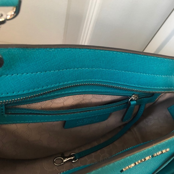 Michael Kors Selma Medium Satchel Bag - Picture 5 of 8